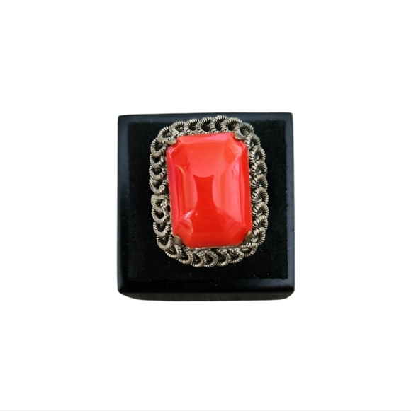 Jewelry - Size 6 Silver Toned Red Resin Statement Ring with Decorative Rope Frame